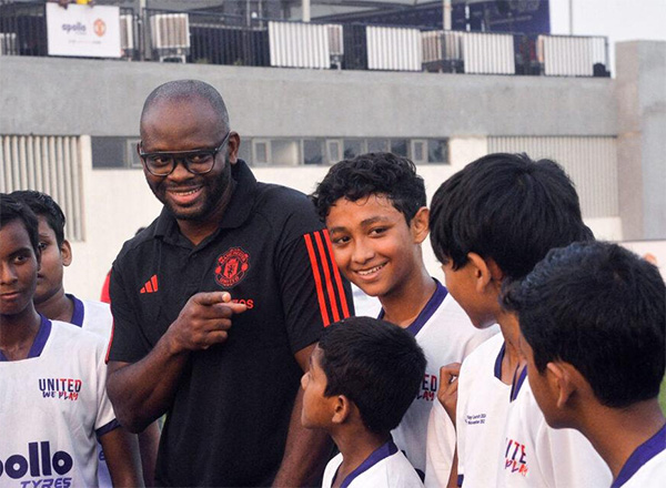 Multimilliardaire : Louis Saha 7 fois plus riche que Ronaldo !