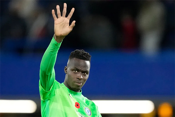 Prix du meilleur arrêt (J12) : Edouard Mendy nominé