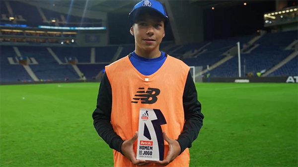 Insolite : Un ramasseur de balle de 10 ans Homme du match