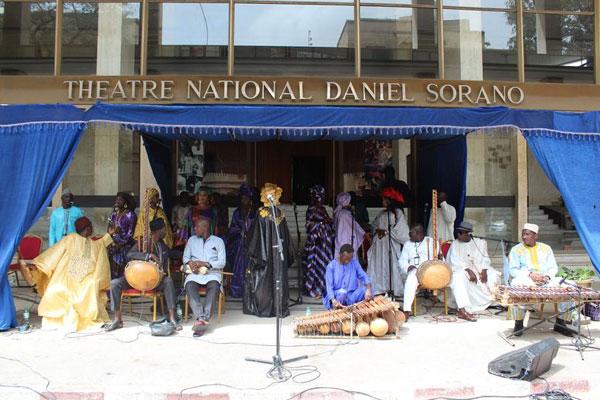 Déviation de l’Ensemble lyrique traditionnel : Sorano trahit Senghor