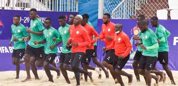 Can beach soccer : Les Lions en regroupement à Toubab Dialao