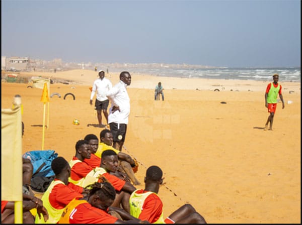 Beach Soccer – Staff du sélectionneur des Lions : Ngalla Sylla et Joe Corréa, les inséparables !
