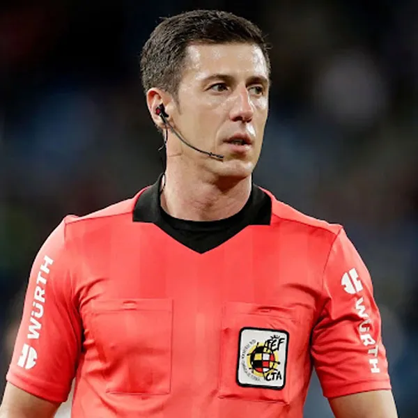 L’arbitre du Clasico désigné : Une mauvaise nouvelle pour le Real !