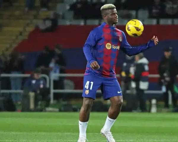Avenir – Pisté par de grands clubs, il décide de rester au Barça : Mikayil Faye a-t-il fait le bon choix ?