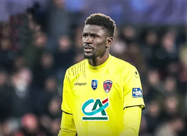 Auteur de 5 arrêts : La prestation XXL de Massamba Ndiaye contre le Psg
