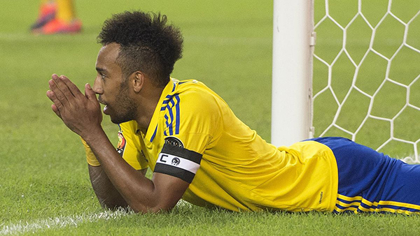 L’Adversaire – Absent de la liste du Gabon : Le camp Aubameyang accuse le sélectionneur !