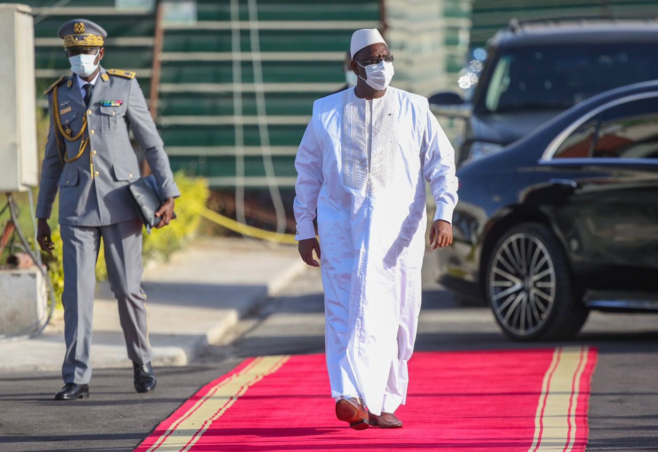 Organising of the Presidential Elections: Macky in the Fog