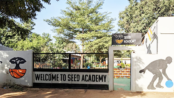 Visite : Amélie Oudéa-Castéra à la Seed Academy de Thiès
