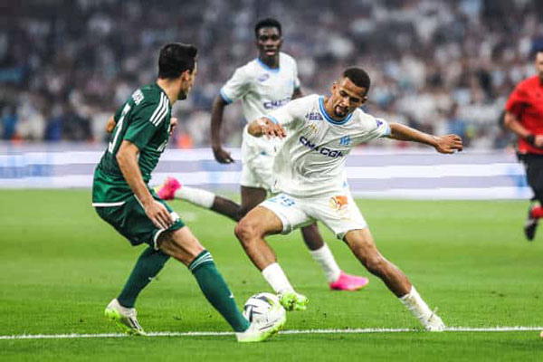 Om – Eliminés par Panathinaïkos aux tirs au but (2-1, 3-5 aux t.a.b.) : Ismaïla Sarr et Iliman Ndiaye privés de C1