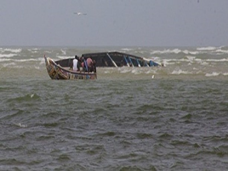 Capsized Canoe in Saint-Louis: Migrants in the breach