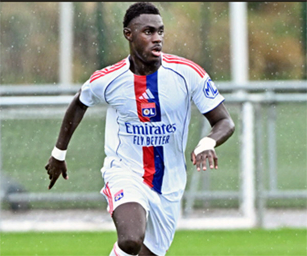 Projecteur – Un «capitaine de vestiaire» qui s’affirme en défense Moussa Niakhaté : Lyon tient son Lion