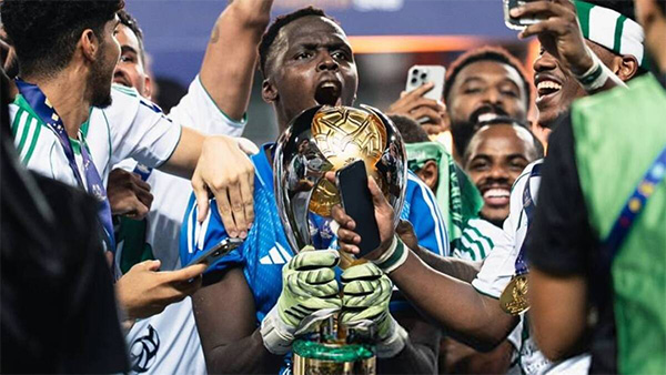 Vainqueur de la Supercoupe d’Arabie saoudite : Mendy salue Al-Ahli comme «le plus grand club» de la Saudi Pro