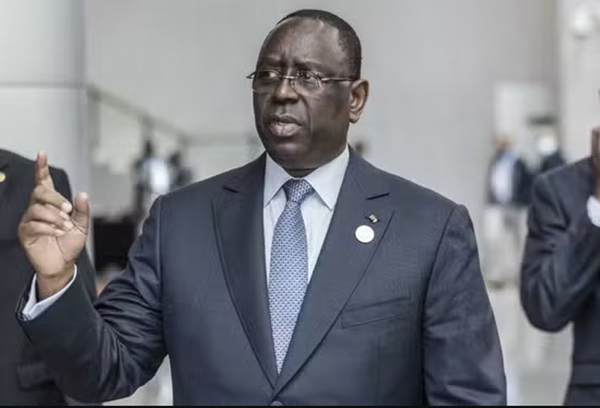 Pétition contre Macky Sall ou la tyrannie des bouffons du Projet